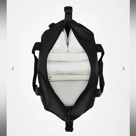 Rains Hilo Weekend Bag Small Black NWT Waterproof Duffel - Picture 4 of 11
